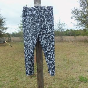 LImited 10P exact stretch black white pants petite